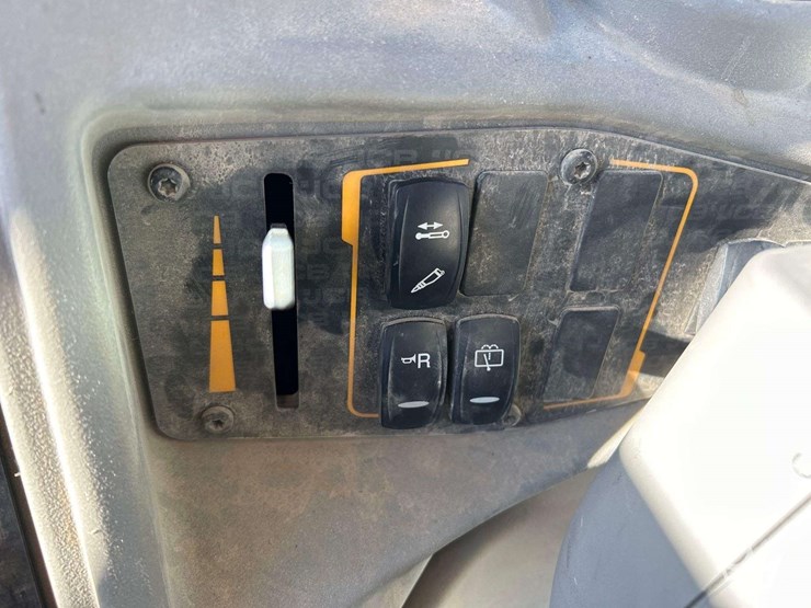 2016-jcb-3cx-image-17