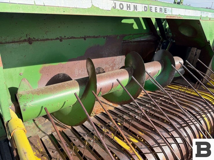 john-deere-466-image-16