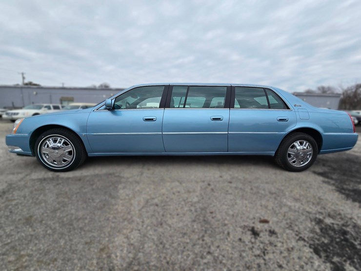 2006-cadillac-superior-6-door-limousine,-ultra-low-20396-miles-image-1