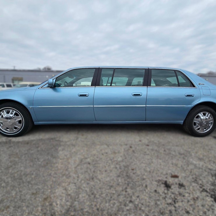 2006 Cadillac Superior 6-Door Limousine, Ultra-Low 20396 Miles