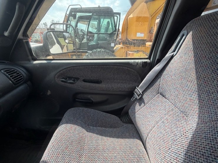 2002-dodge-ram-3500-image-37