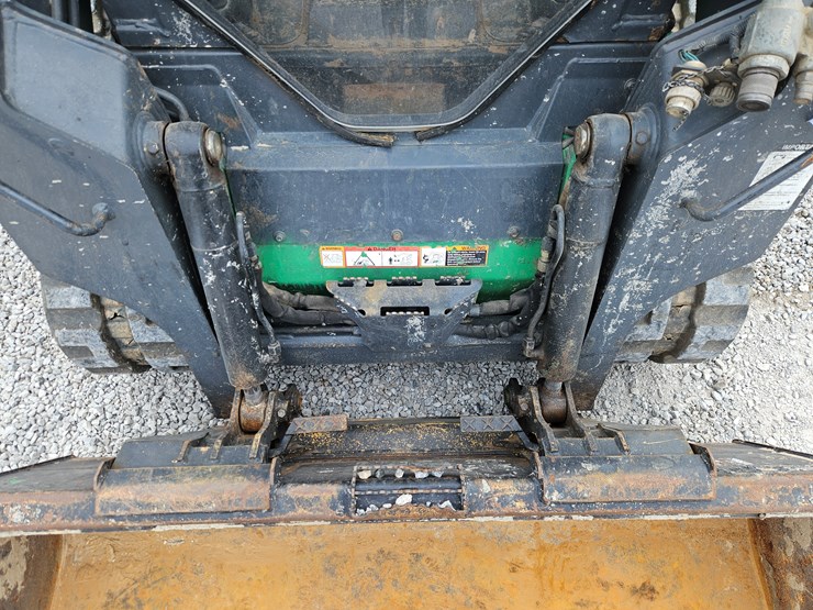 2019-deere-317g-image-5
