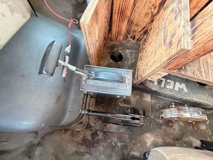 2001-tk-sterling-m5500-chassis-image-17