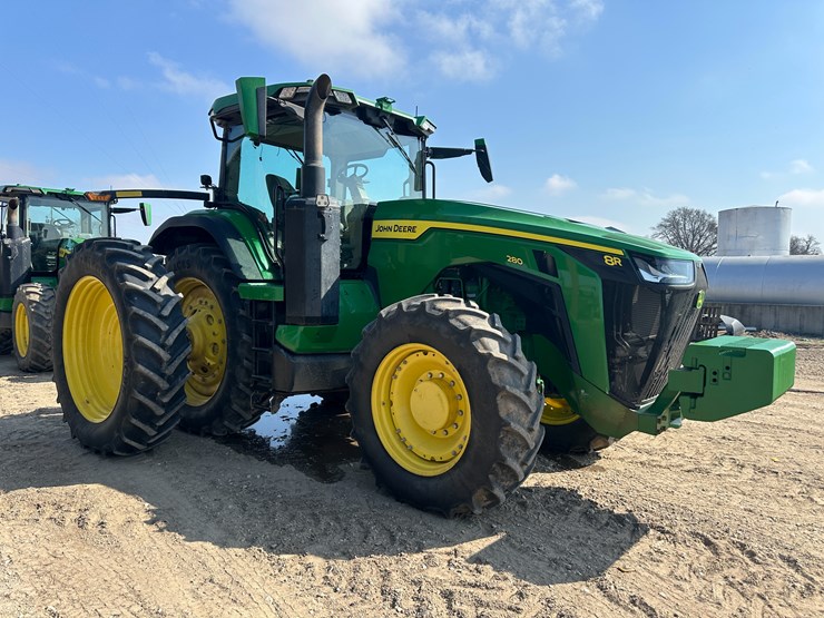 2022-john-deere-8r-280-image-2