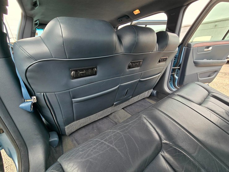 2006-cadillac-superior-6-door-limousine,-ultra-low-20396-miles-image-46