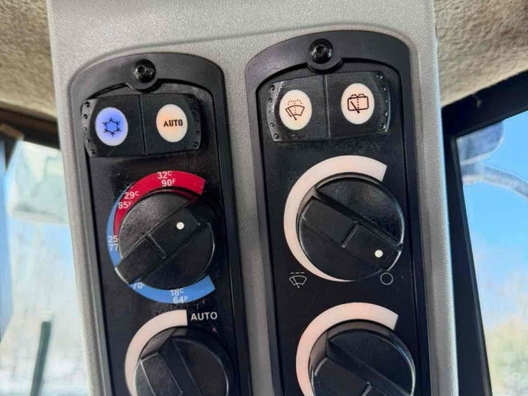 2013-caterpillar-972k-image-16