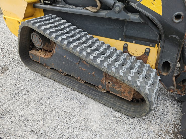 2012-new-holland-c238-image-15