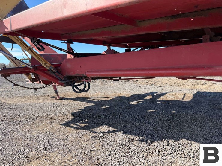 new-holland-1030-image-18