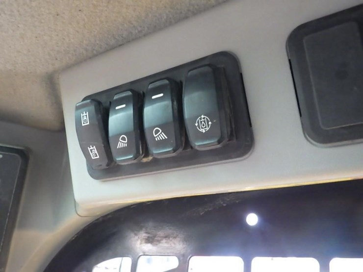 caterpillar-226d3-image-27