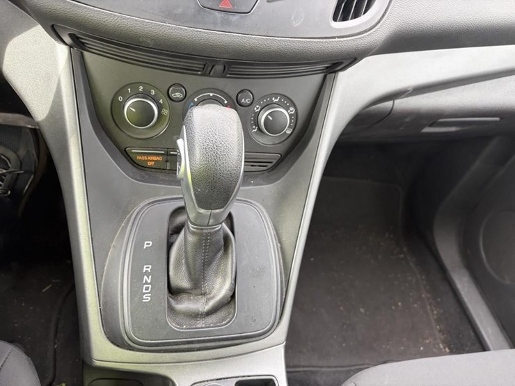 2015-ford-escape-image-18