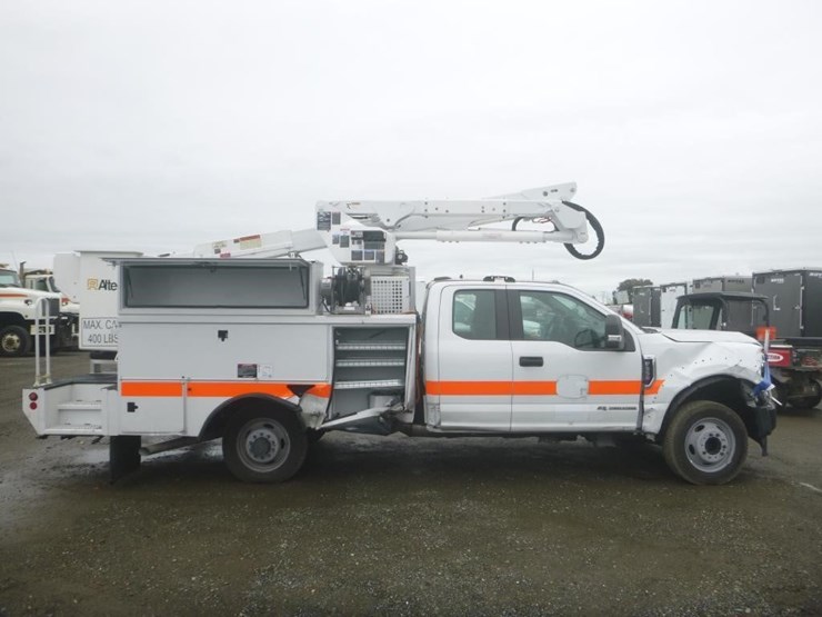 2022-ford-f550-image-7