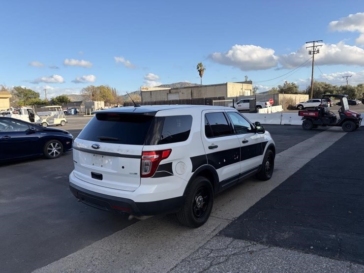 2014-ford-explorer-image-3