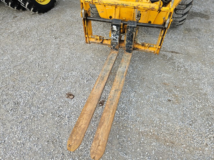 2017-jcb-510-55tc-image-3