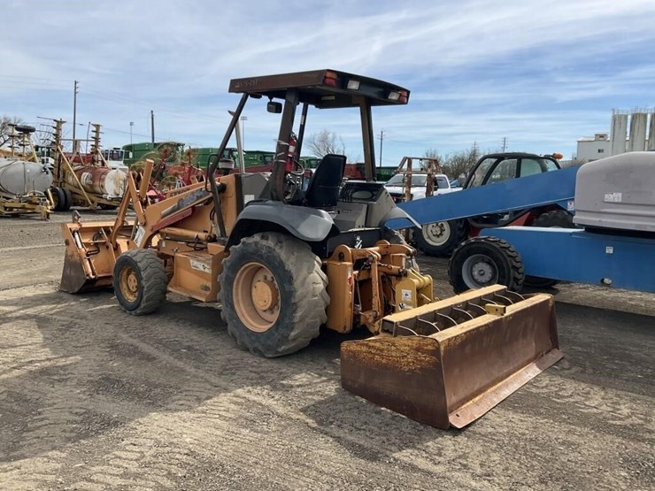 case-570m-xt-image-5