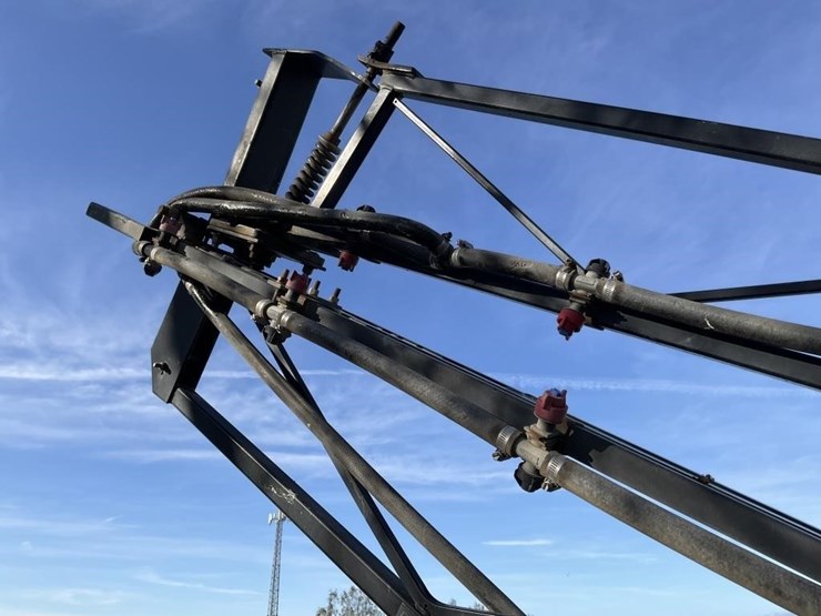 unverferth-65'-3-pt-x-fold-spray-boom-attachment-image-12