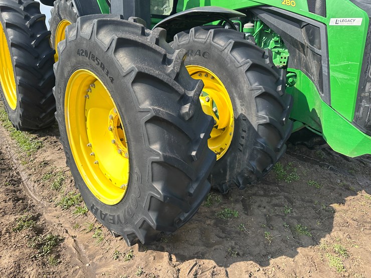 2022-john-deere-8r-280-image-8