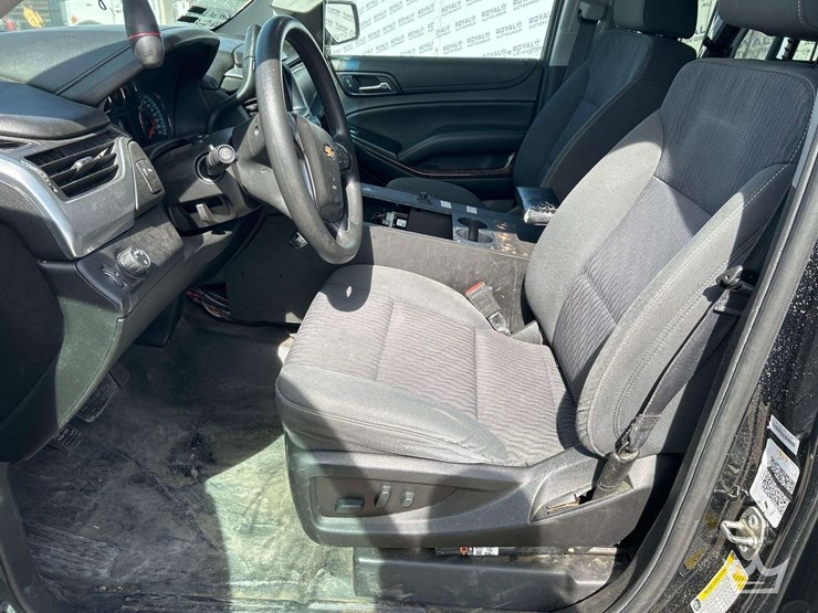 2018-chevrolet-tahoe-image-12