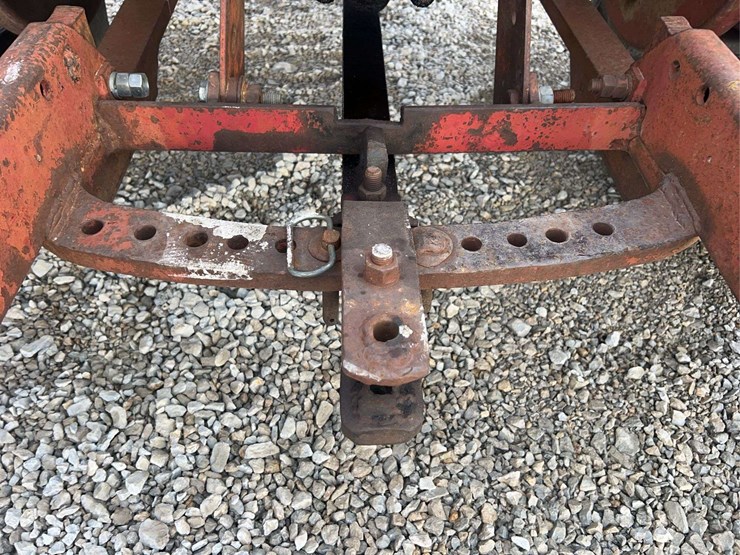 international-660-image-50