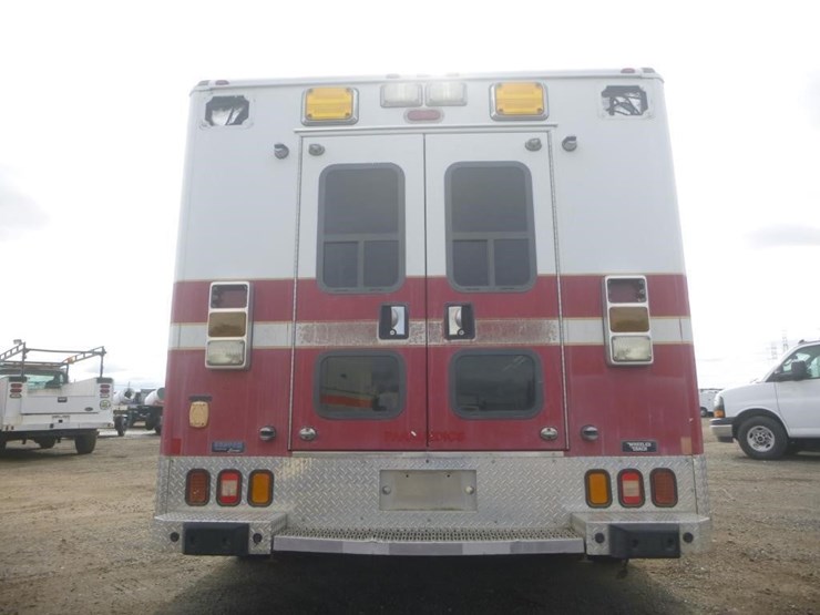 2005-ford-e450-image-6