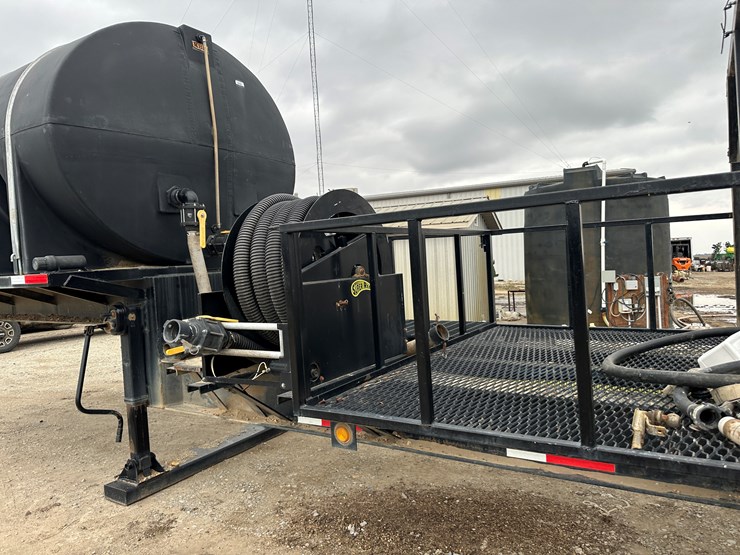 #38802-•-2022-kbh-40'-t/a-6000-gallon-nurse-trailer-vin:-1t9gn4022nc623368-image-15