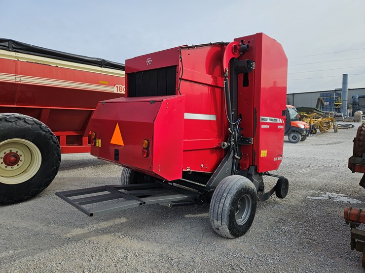 2015-massey-ferguson-2946-image-7