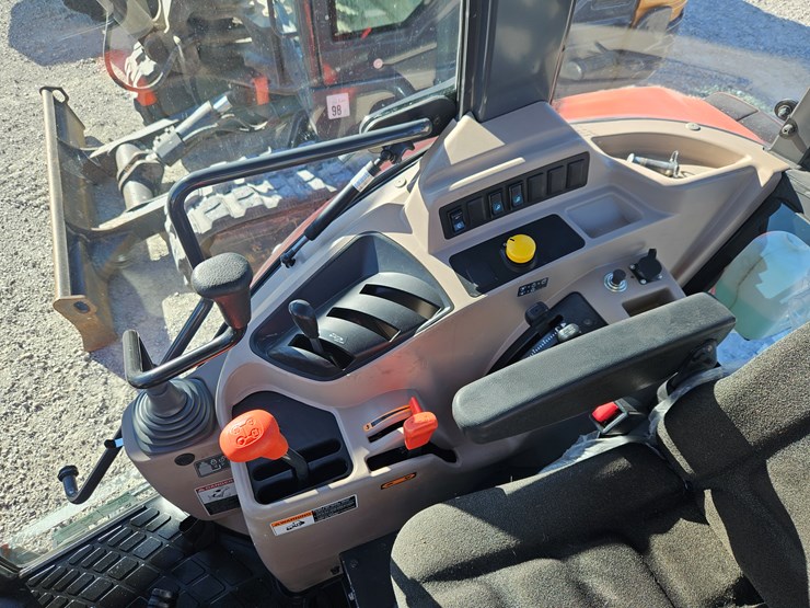 2019-kubota-m6060-image-18