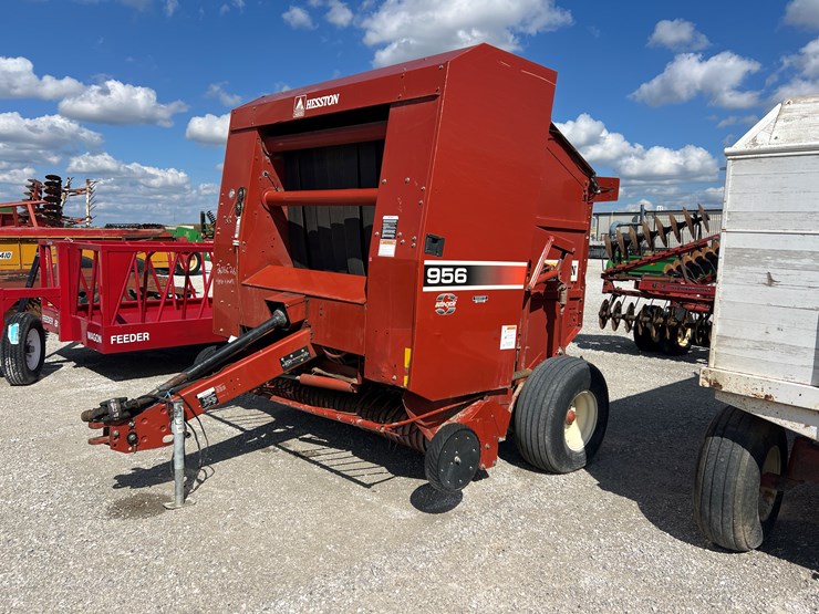 hesston-956-image-1