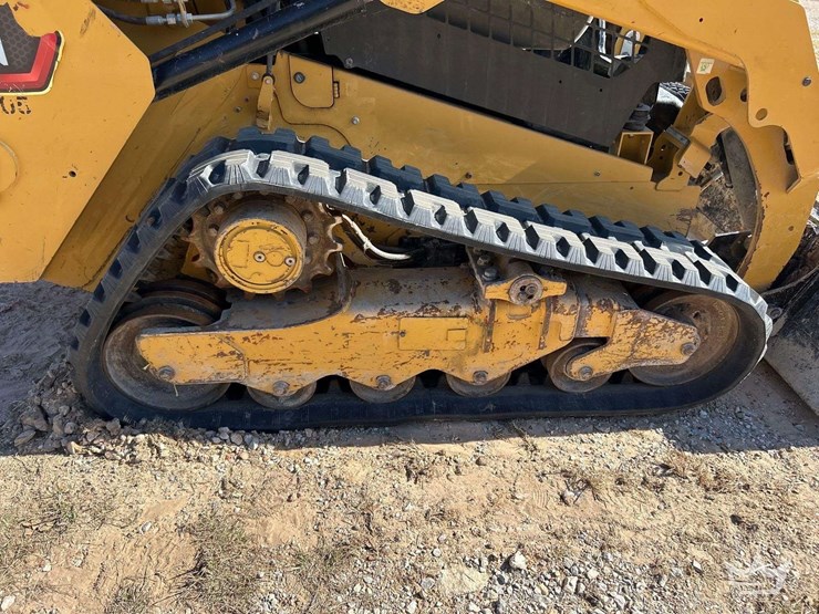 2023-caterpillar-259d3-image-23