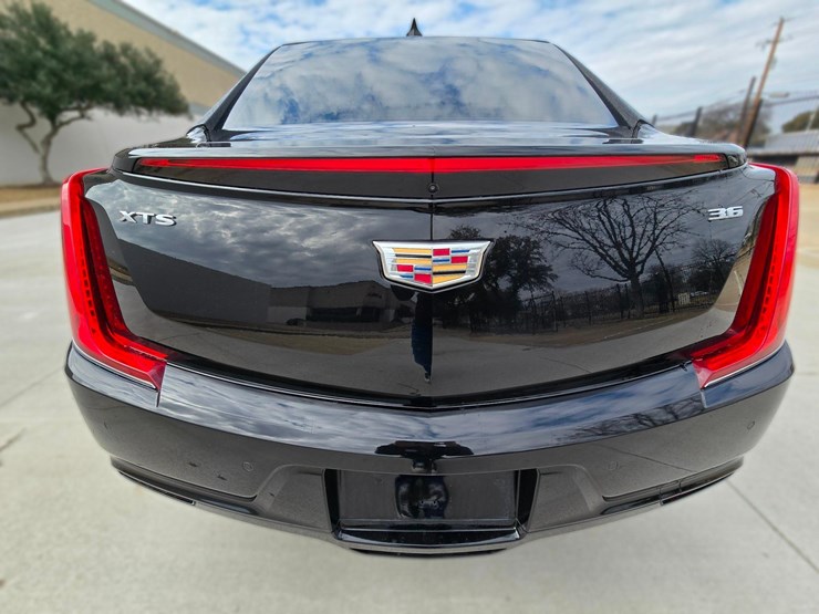 2019-cadillac-xts-stretch-limousine-for-sale,-s-and-s-coachbuilders,-70in,-7866-miles-image-8