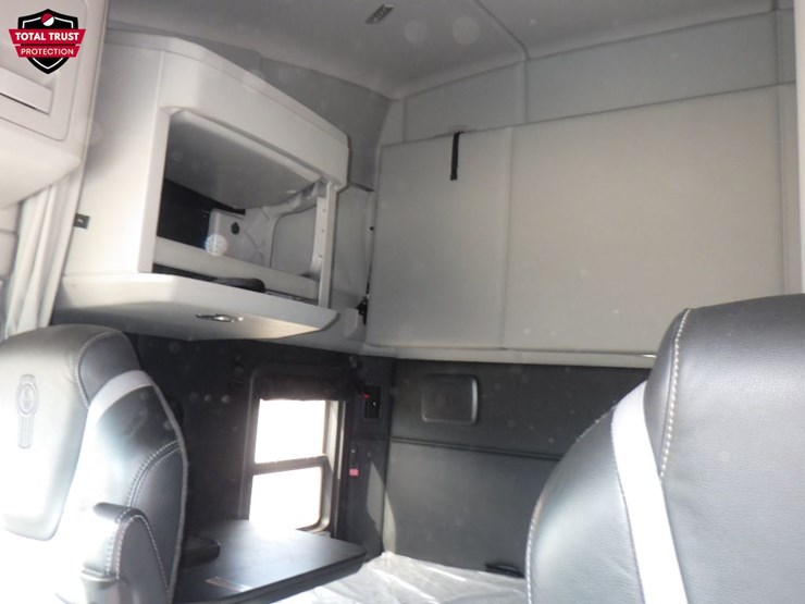 2023-kenworth-t680-image-19