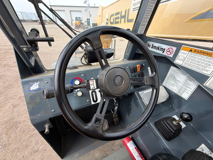 2016-gehl-rs8-44-image-25
