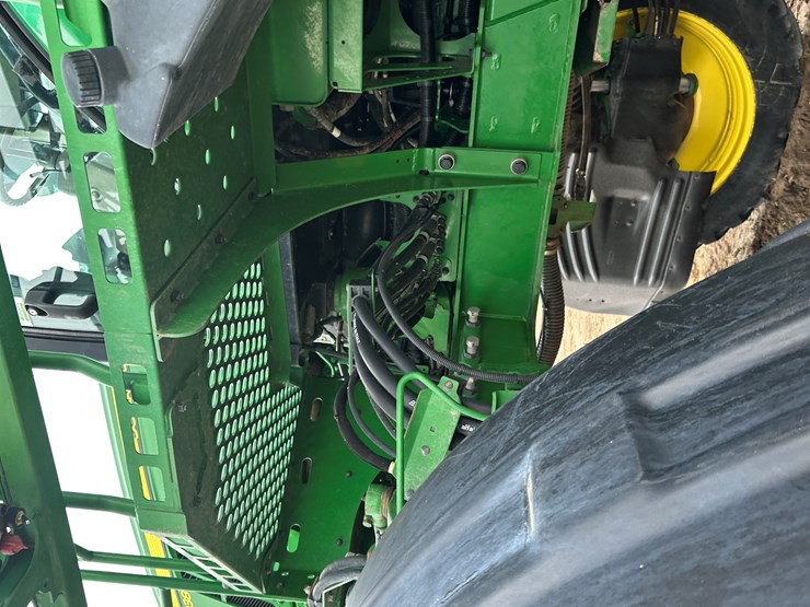 2021-john-deere-r4038-image-42