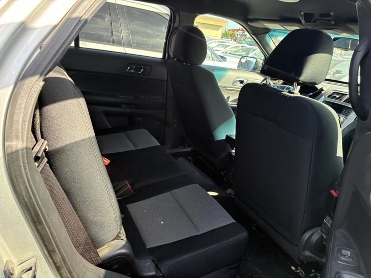 2013-ford-explorer-image-9