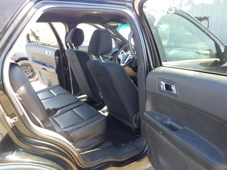 2013-ford-explorer-image-8