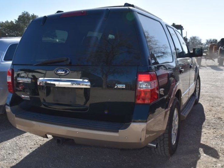 2014-ford-expedition-image-3