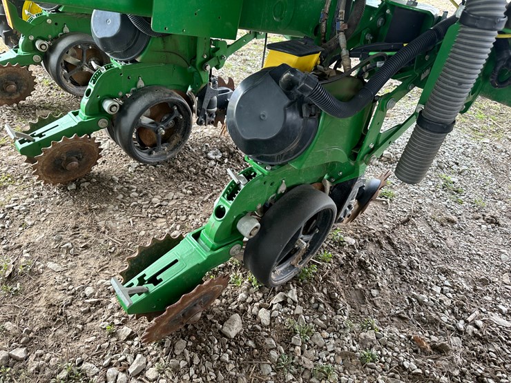 john-deere-1725c-image-16