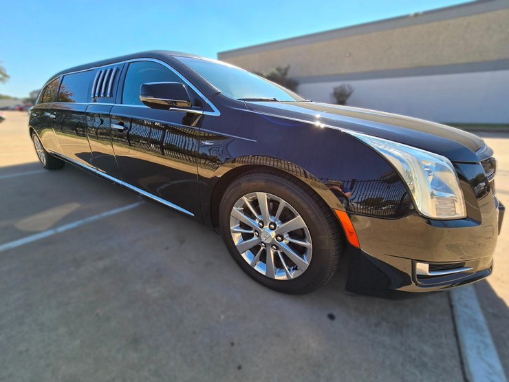 2017-cadillac-federal-70-in-limo---30,529-miles-w-premium-coachwork-by-federal-image-2