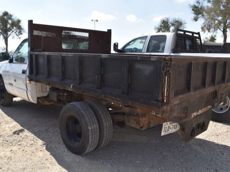 2000-chevrolet-3500-image-4