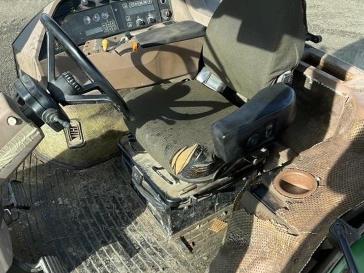 john-deere-8400t-image-23