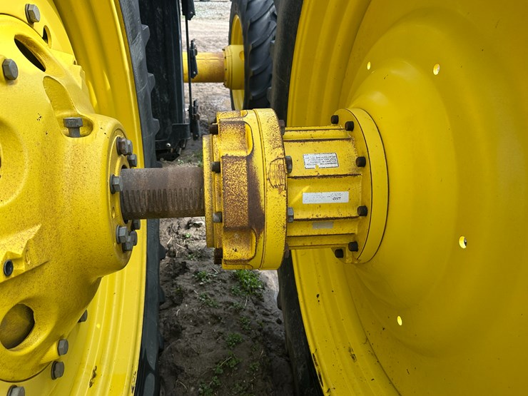 2019-john-deere-8295r-image-13