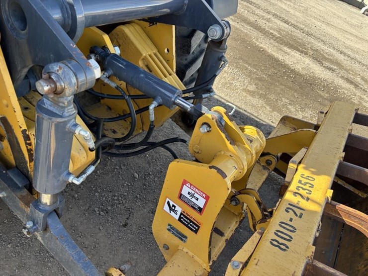 2018-deere-210lep-image-19