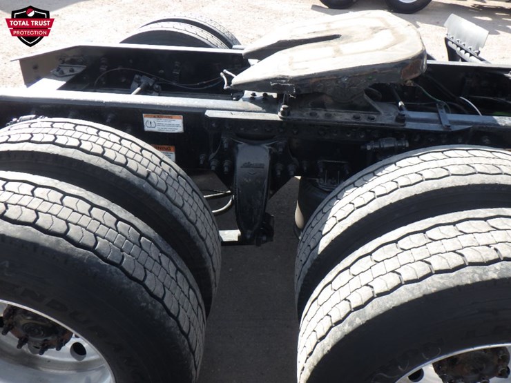 2022-freightliner-cascadia-116-image-4