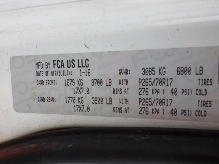 2016-dodge-1500-image-16