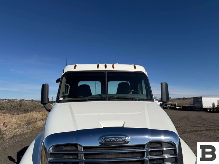 2017-freightliner-cascadia-125-image-8