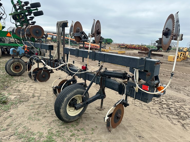 #38848-•-yetter-76"-twin-row-knife-applicator-image-3