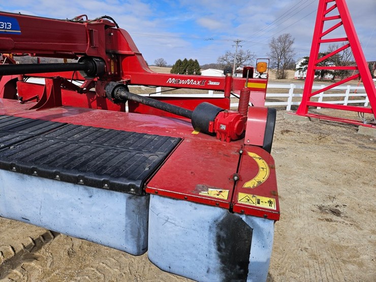 2019-new-holland-313-image-15