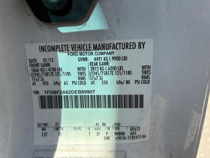 2013-ford-f250-sd-image-16