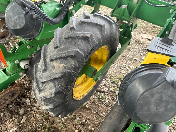 john-deere-1725c-image-9