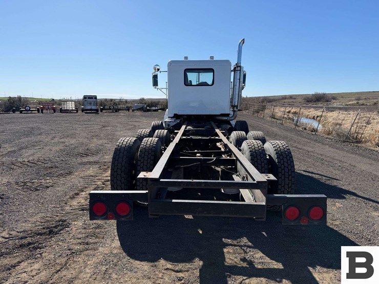1992-freightliner-fld120-image-5