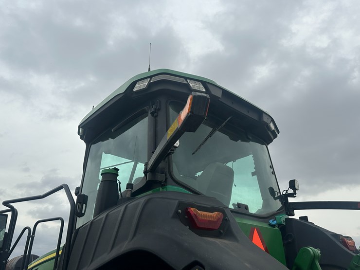 2021-john-deere-8rt-340-image-47